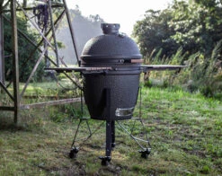 The Bastard Keramikgrill Urban Large - Complete - Schwarz Matt - Modell 2023 24 The Bastard Keramikgrill Urban Large - Complete - Schwarz Matt - Modell 2023 -Camping Geschäft The Bastard Urban Large Keramikgrill Seitentische Untergestell