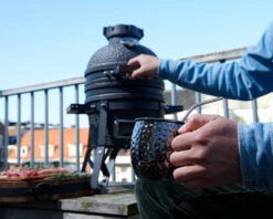 The Bastard Keramikgrill Urban Small - Schwarz Matt - Modell 2023 -Camping Geschäft The Bastard Urban Small Keramikgrill Campinggrill