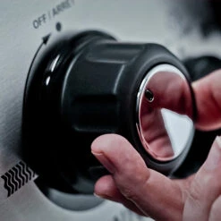 Broil King Crown 310 Gasgrill - Modell 2023 -Camping Geschäft broil king crown 310 drehregler 864052