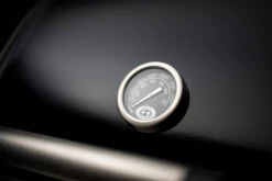 Outdoorchef Dualchef 425 G BZ Gasgrill Mit BLAZING ZONE Infrarotbrenner 39 Outdoorchef Dualchef 425 G BZ Gasgrill Mit BLAZING ZONE Infrarotbrenner -Camping Geschäft outdoorchef dualchef 425 g deckelthermometer 18 700 16