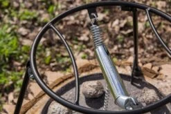 Petromax Feuertopf Deckelhalter Pro-ft Dutch Oven Zubehör 23 Petromax Feuertopf Deckelhalter Pro-ft Dutch Oven Zubehör -Camping Geschäft petromax feuertopf deckelhalter nahaufnahme